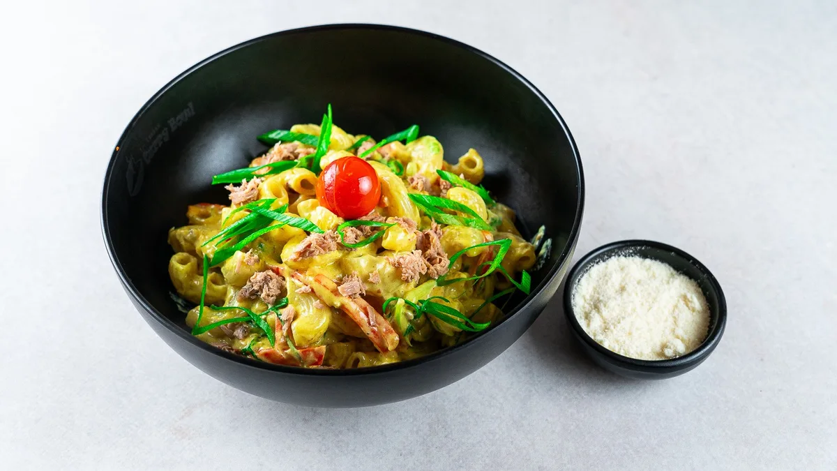 Curry tuna pasta