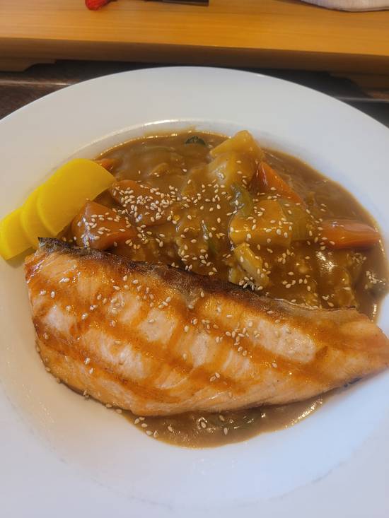 Grilled Salmon Curry Rice