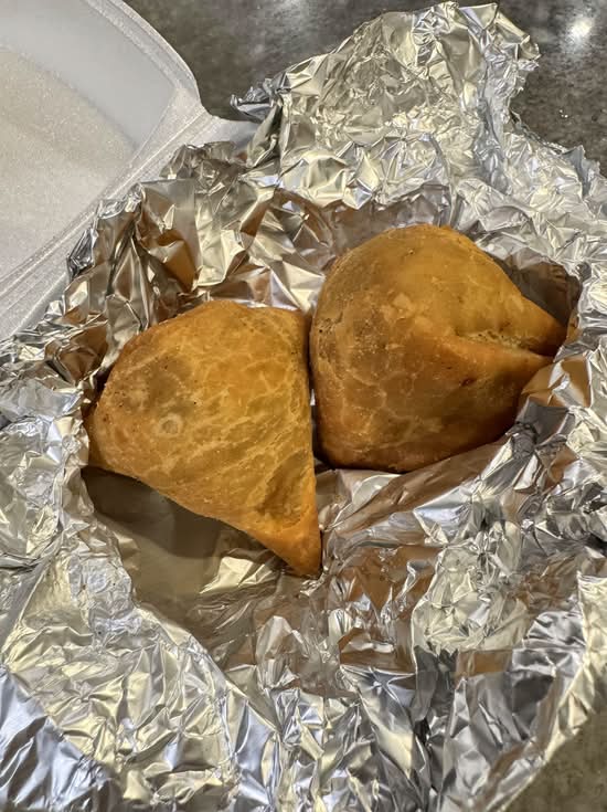 Vegetable Samosa (2 pcs)