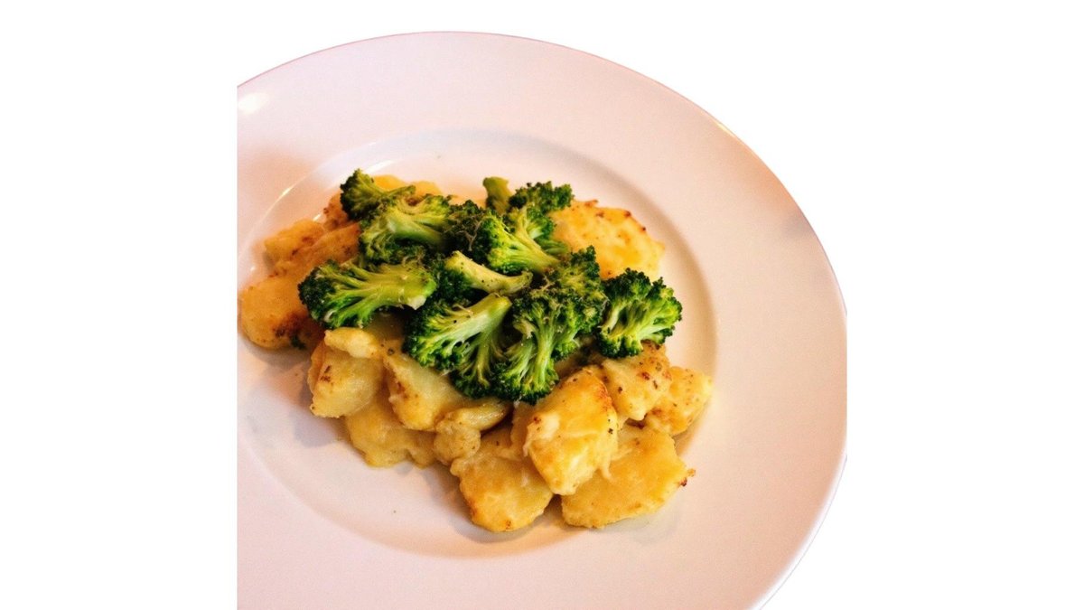 Cartofi gratinați cu broccoli