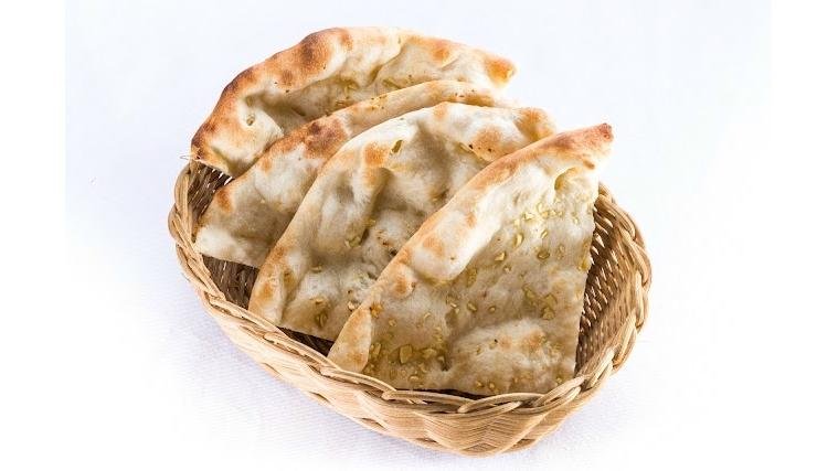 Focaccia cu usturoi