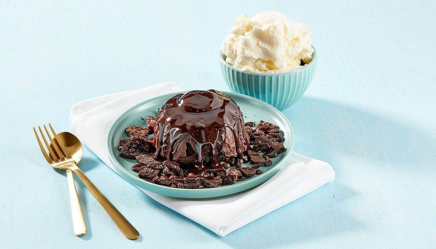 Chocolate Lava Cake w/ Ice Cream