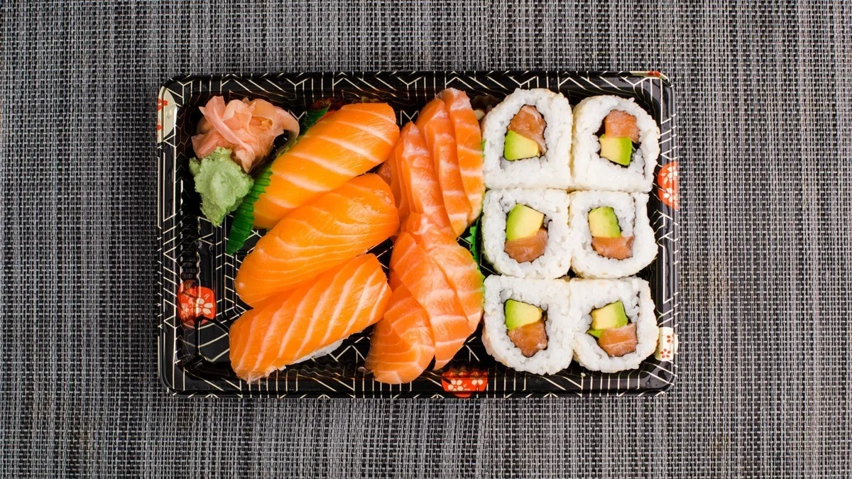 7#Lazac avokádó sashimi