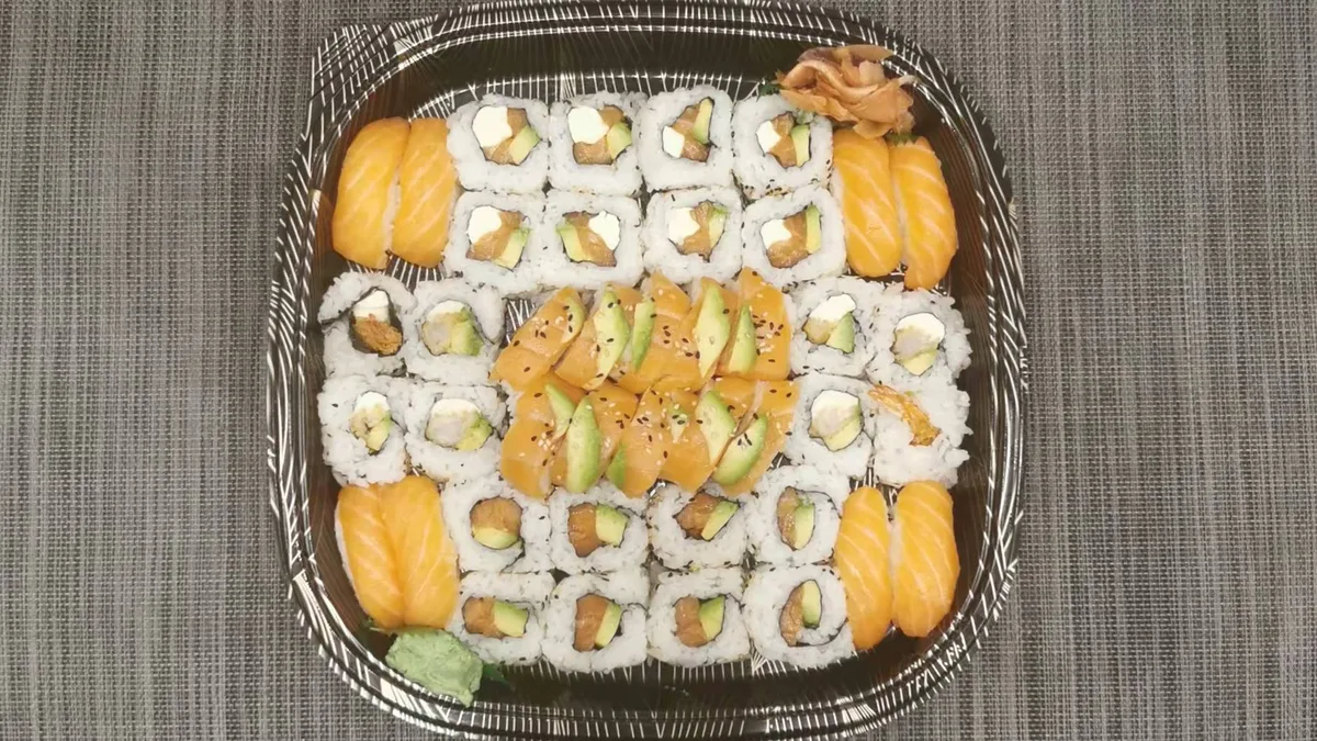 By3#Lazac avokádó garnélarák tempura vajkrém 42db
