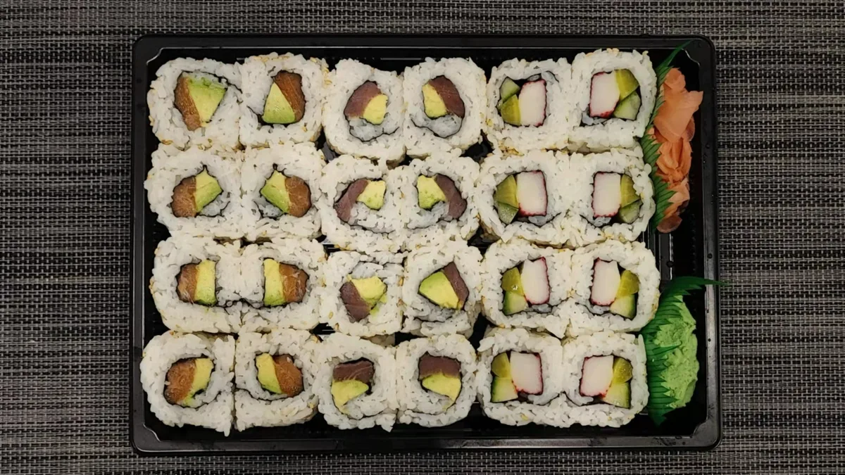 By7#Lazac,avokád ,tonhal, surimi, uborka, retek, 24db