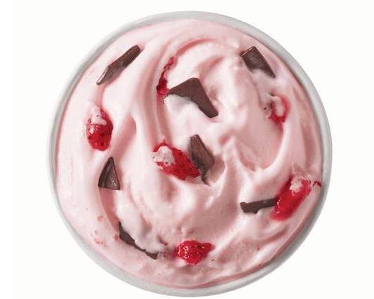 Choco Dipped Strawberry BLIZZARD Treat