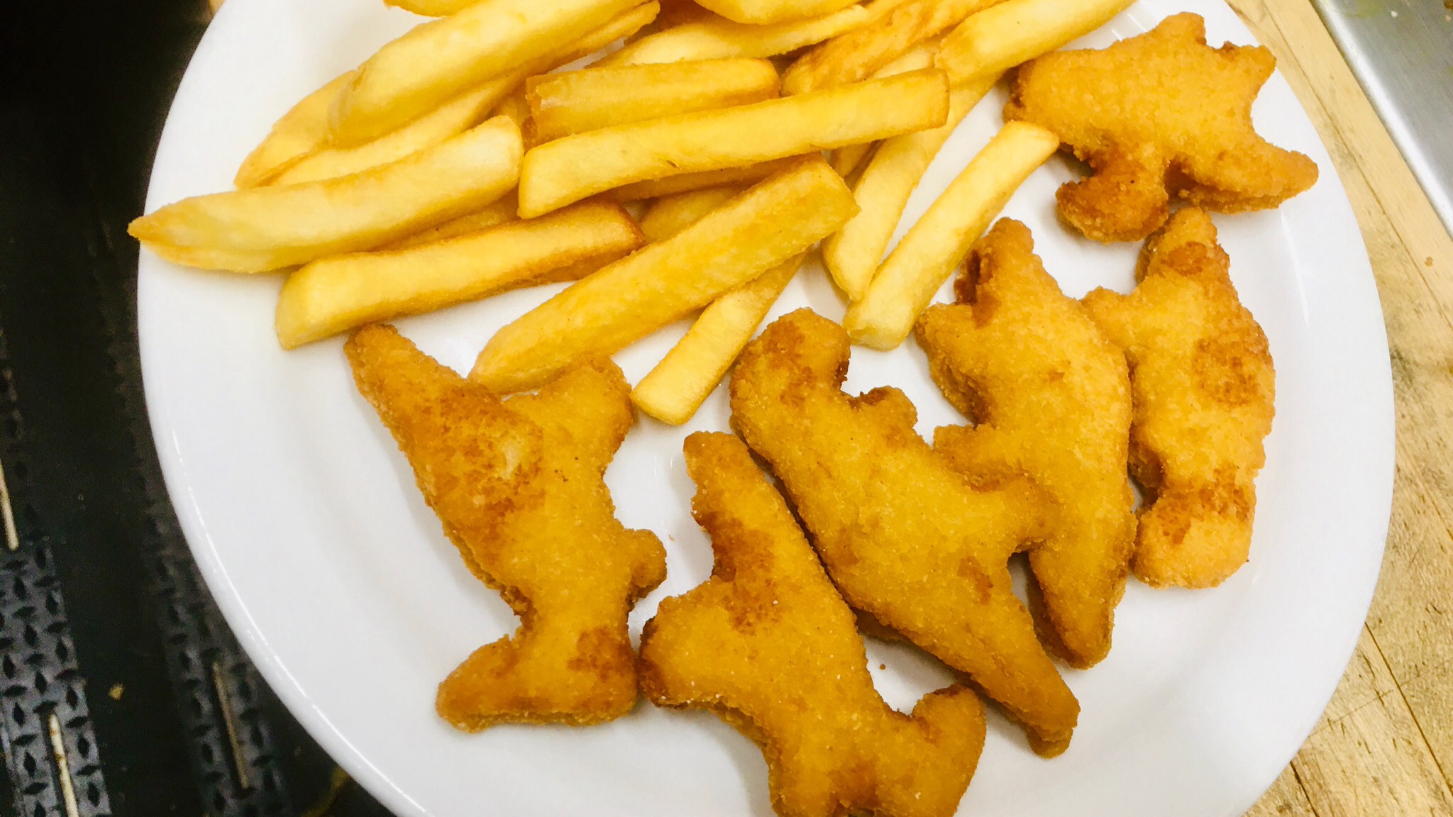 JR chicken nugetts dinos