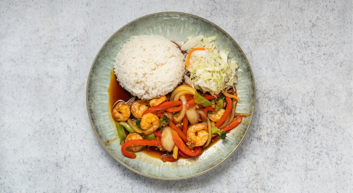Chilis fokhagymás garnélarák jázmin rizzsel káposztasalátával / TOM XAO TOI OT