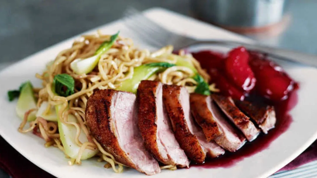 Stir Mendaki  noodles with Duck