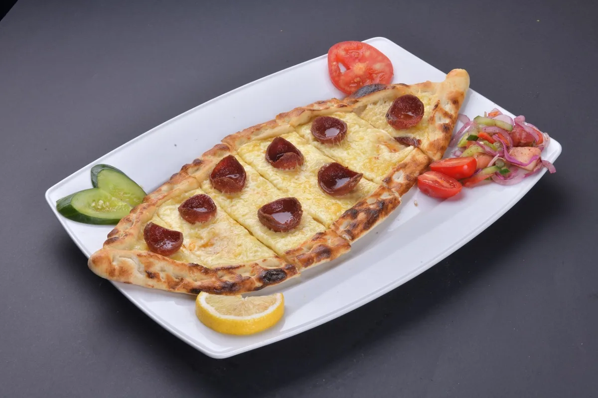 Sucuk Pide