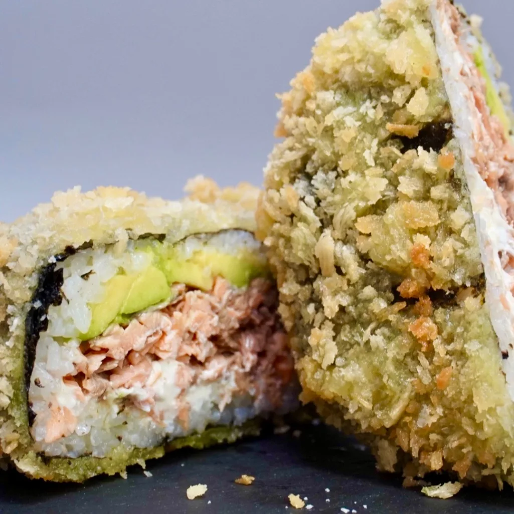Sushi-burger z pieczonym łososiem