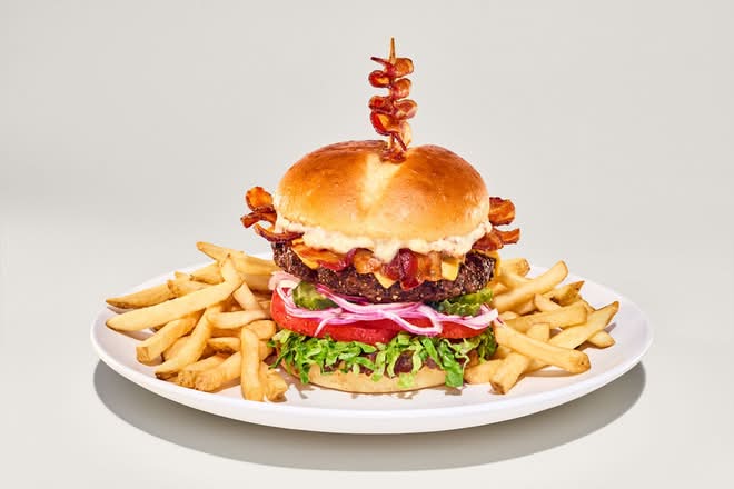 Busters Bacon Burger*