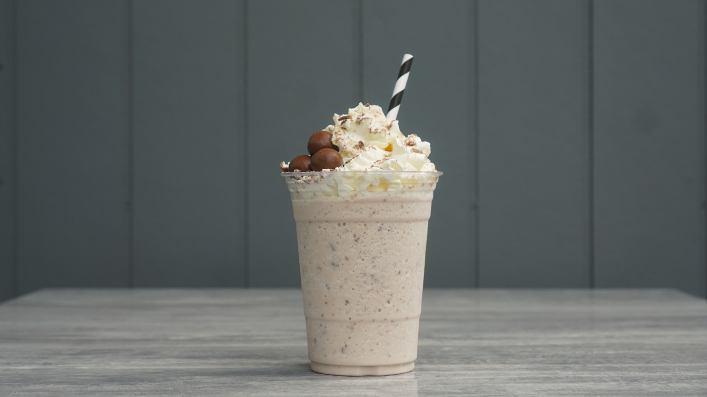 Peanut Butter, Banana and Chocolate Extreme Shake