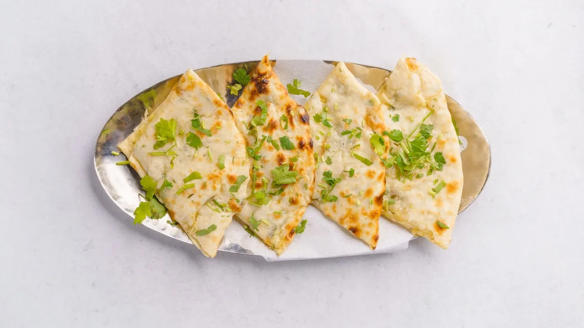 Paneer Pyaz Kulcha