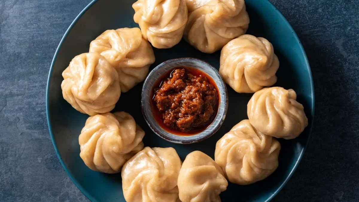 Momos