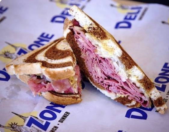 The Reuben Sandwich (Medium)