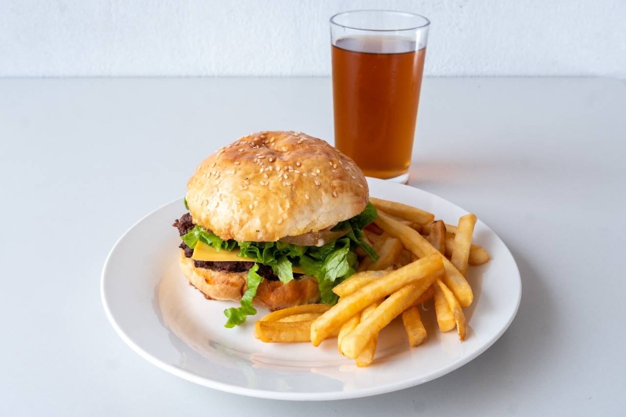 Combo Cheeseburguer Especial