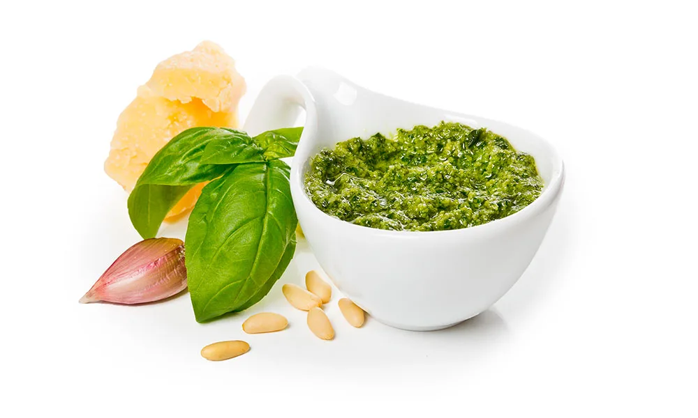 Hjemmelavet Basilikum-Pesto ( 400g )