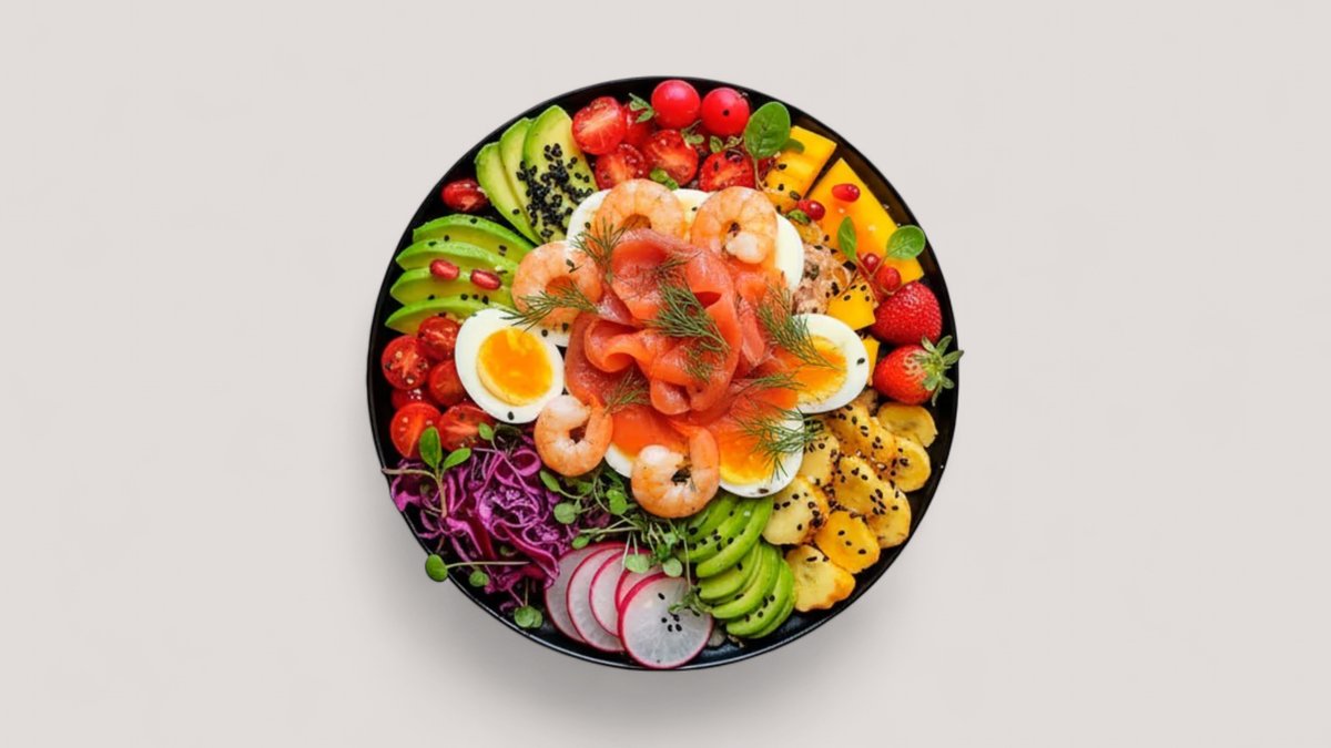 Salat-bowl med røget laks og avocado