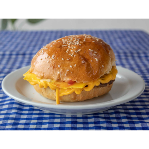 Cheeseburguer + Te Frio