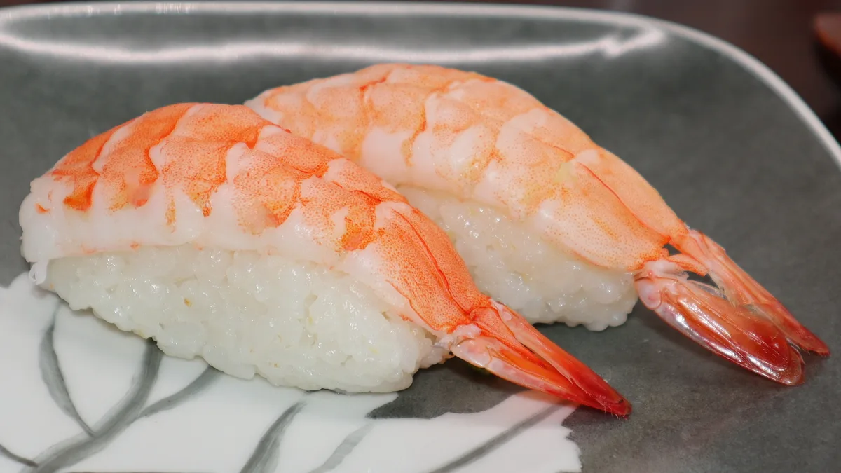12s. Nigiri Reje (2 stk)
