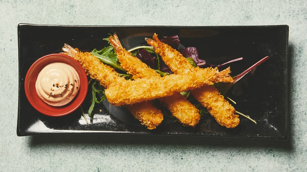18. Tempura rejer (4 stk)