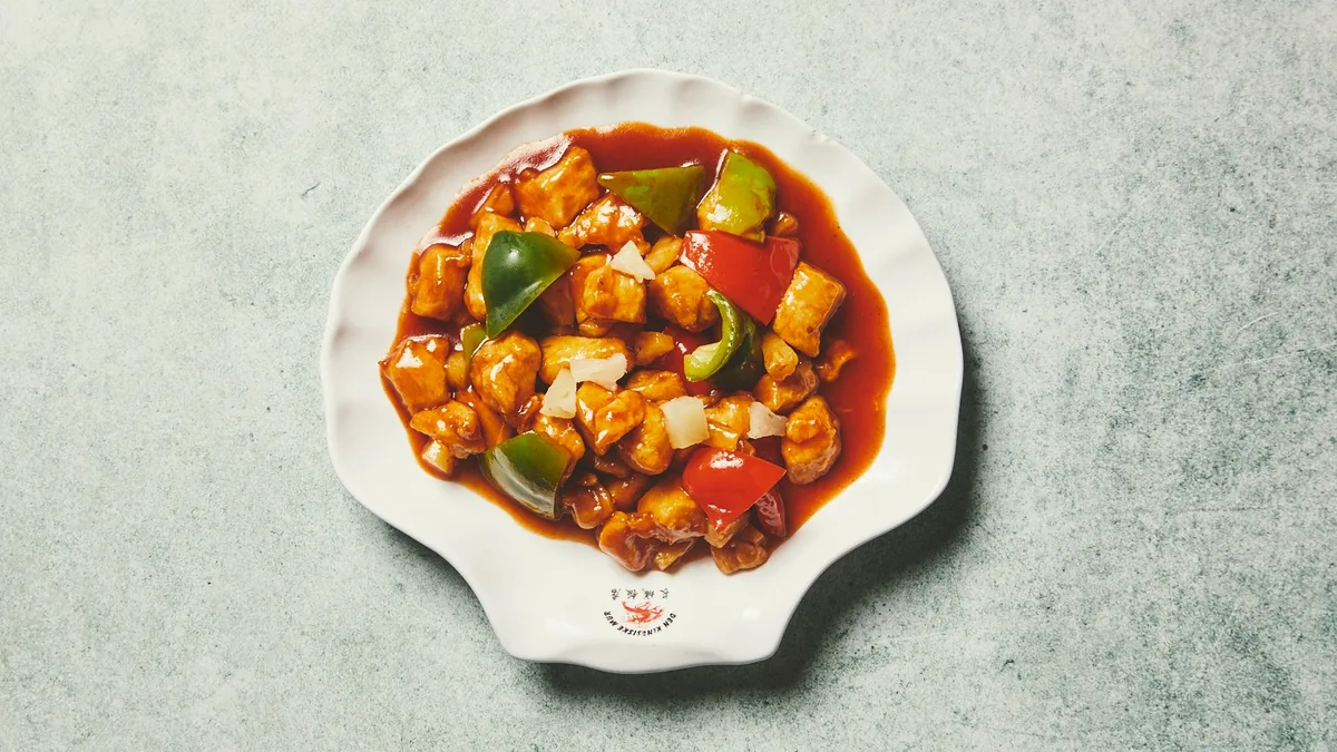 55. Kylling i sur-sød sauce