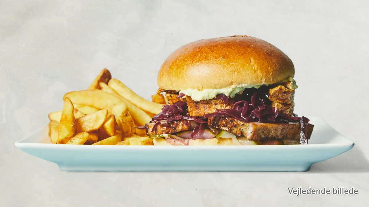 15. Flæskestegssandwich Menu (stor)