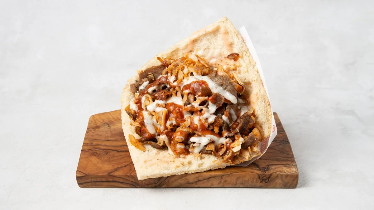 Kebab w bułce samo mięso