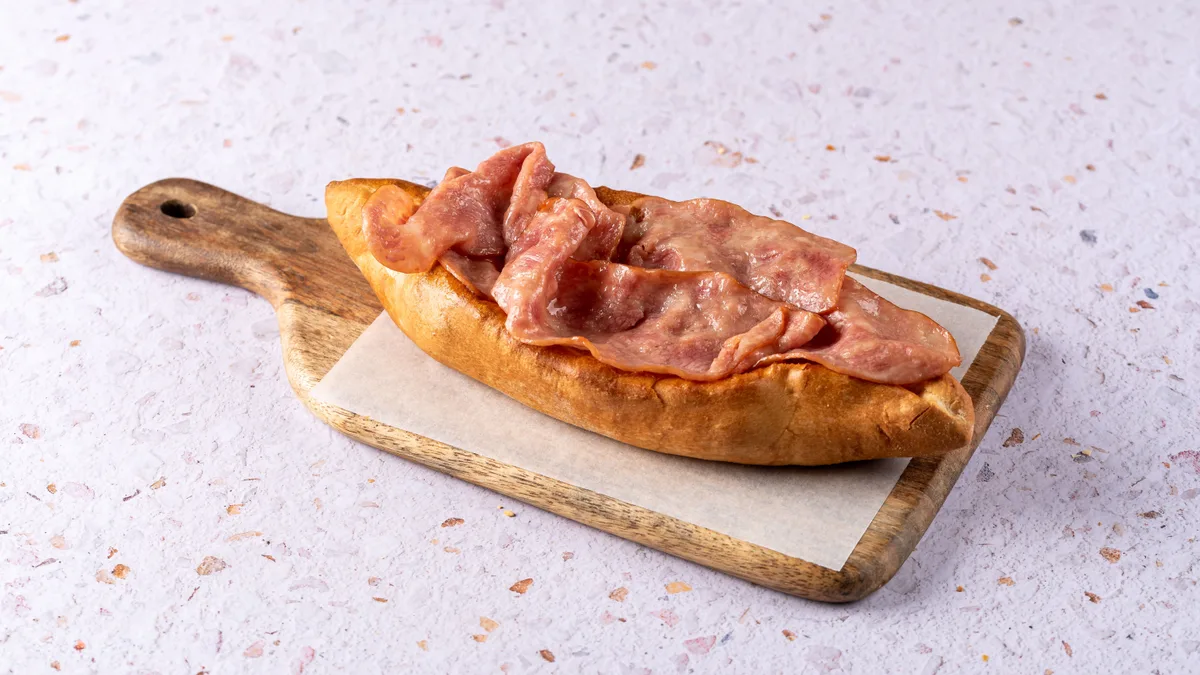 Πεϊνιρλί Gouda και Μπέικον