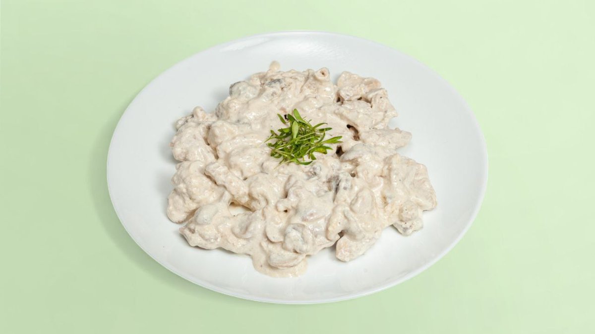 Мясо с грибами в сливочном соусе 150г