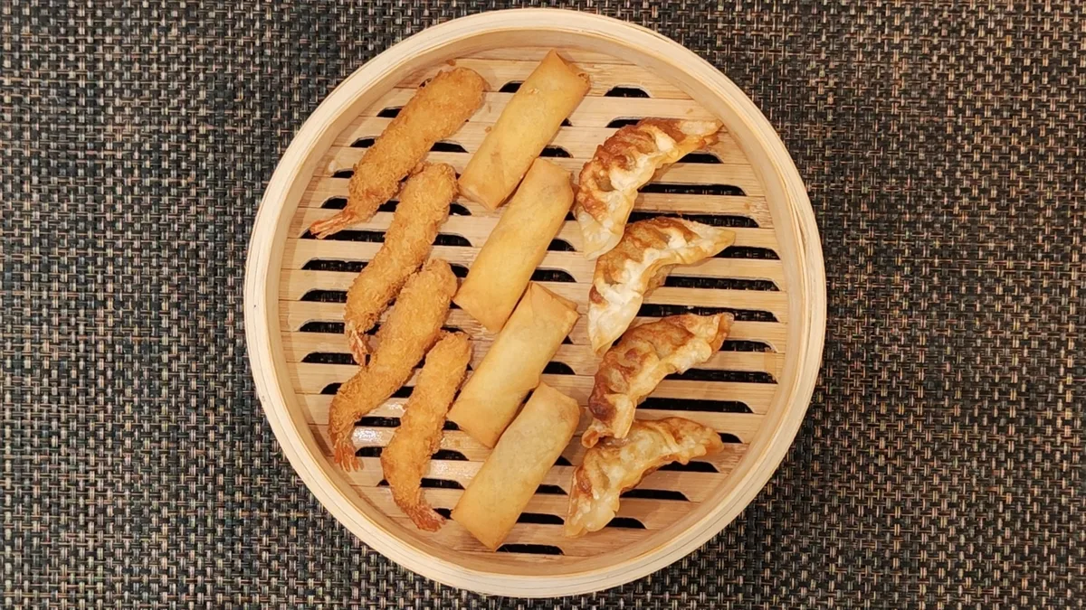 HB99#4Tempura garnélarák, 4tavaszi zöldségtekercs, 4csirkegombóc