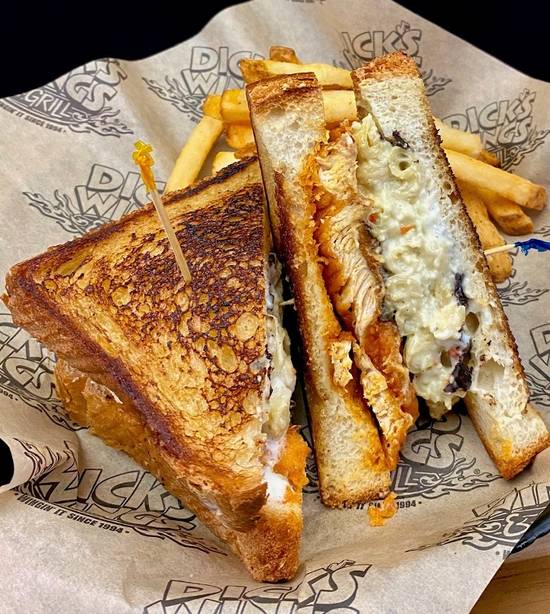 Buffalo Chicken Mac and Cheese Sandwich