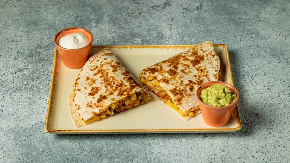 Quesadillas Con Carne