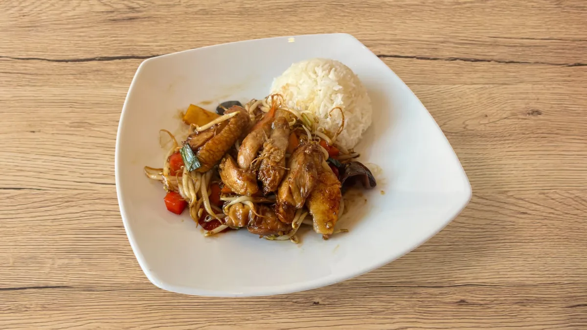 31. Geschmorte Ente Chop-Suey