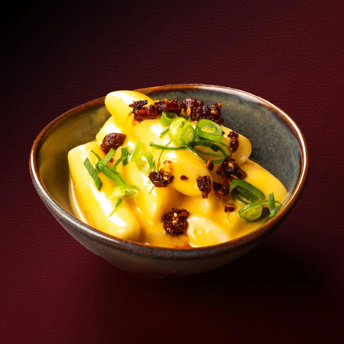 TTEOKBOKKI STYLE CHILI MAC N CHEESE