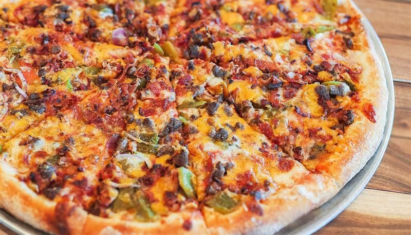 Green Chile Bacon Cheeseburger Pizza