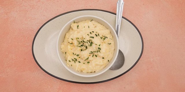 Smoked Gouda Grits Tray