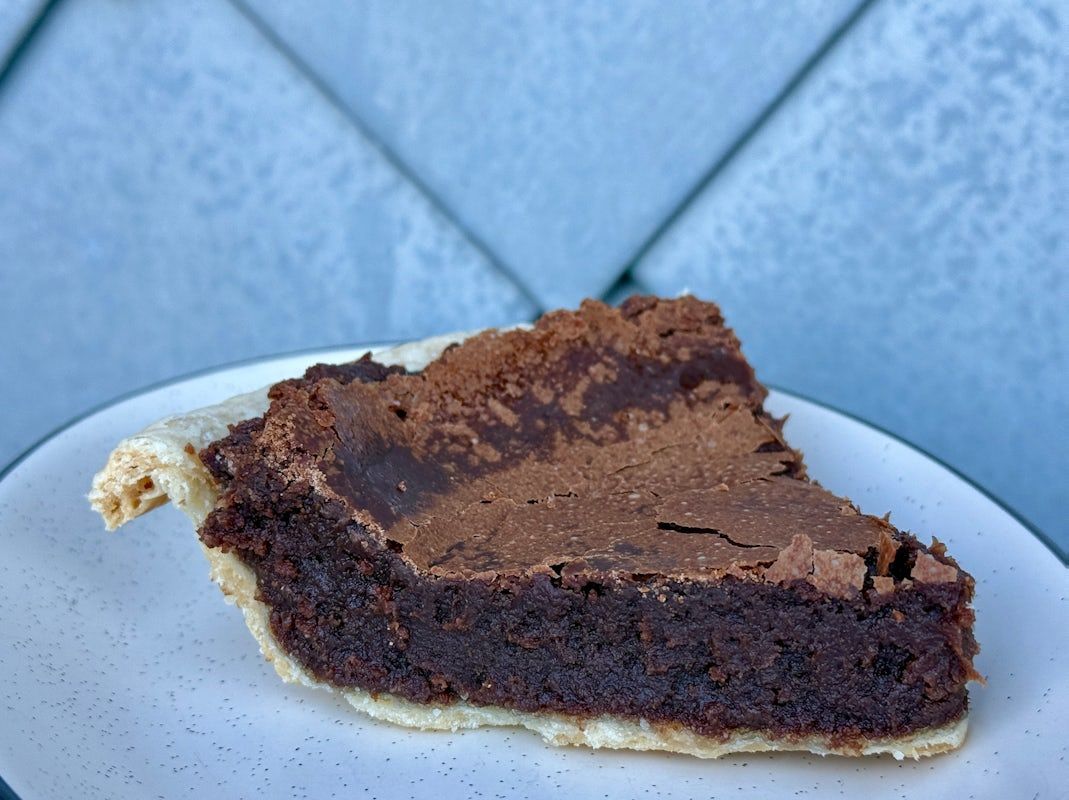 Miss Daisy's Fudge Pie Slice