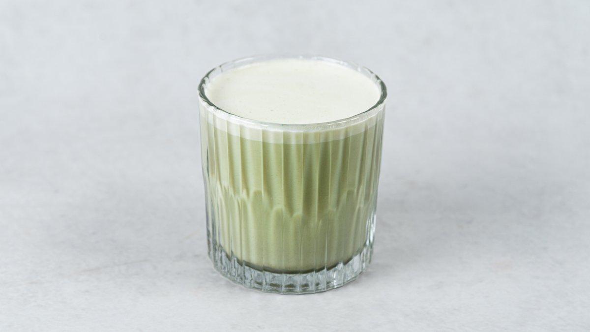 Hladna matcha sa limetom I nanom