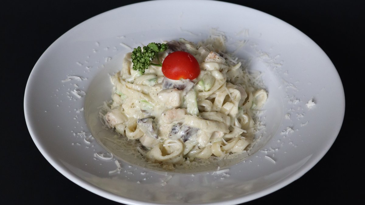 Taljatele pollo e pesto