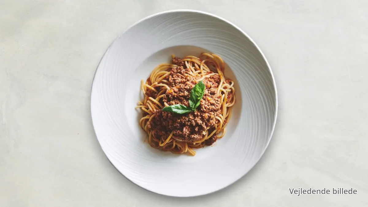 55. Spaghetti bolognese