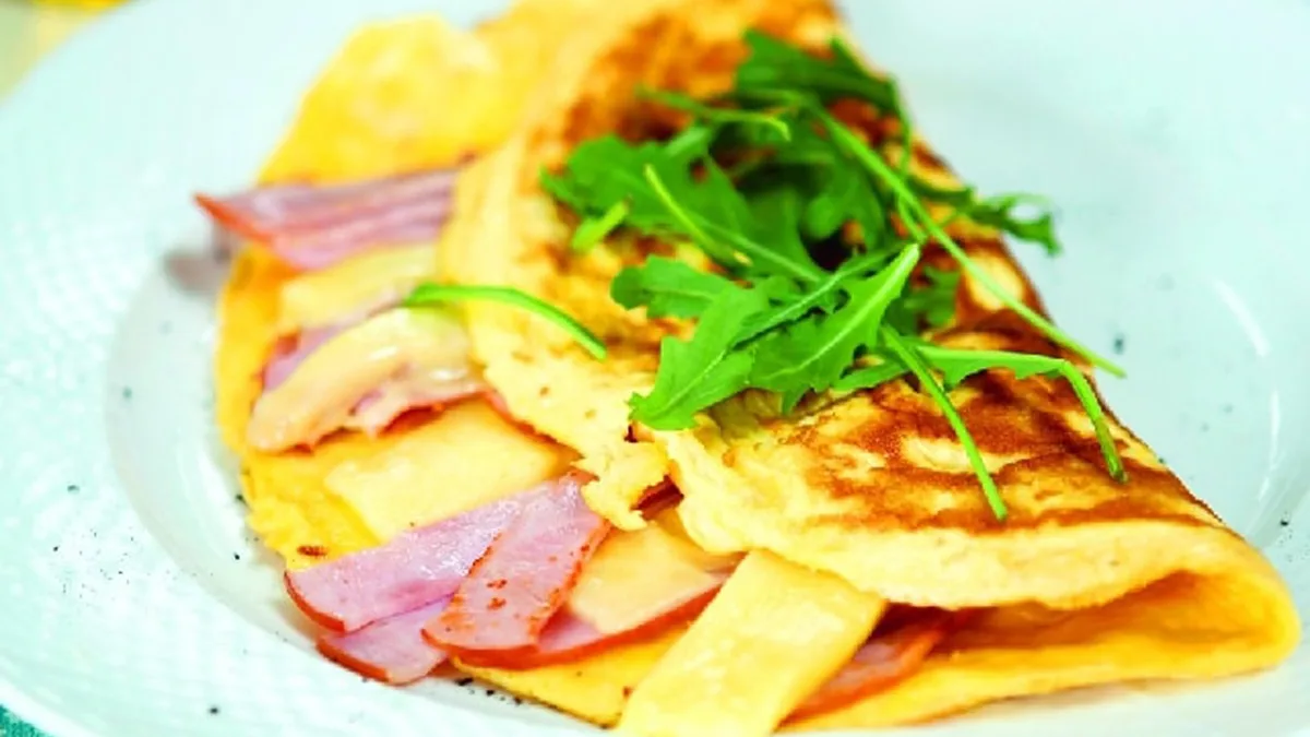 Omlet sa sirom i šunkom