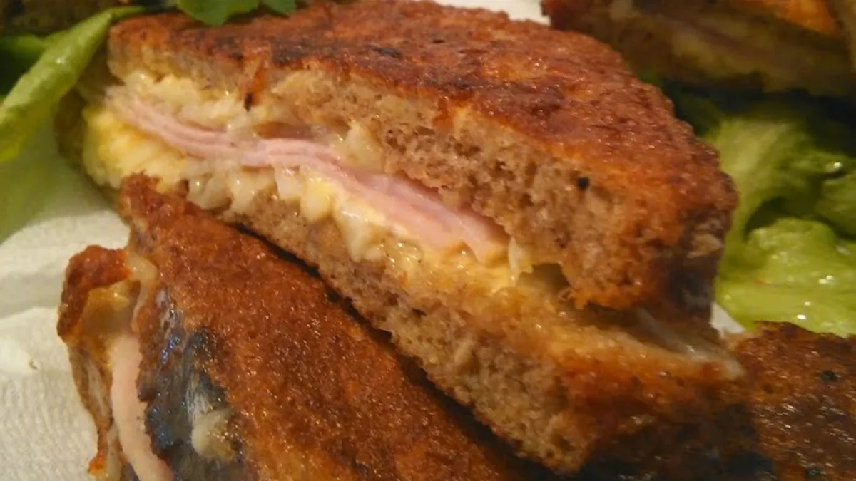Tost sendvič "Monte Cristo"