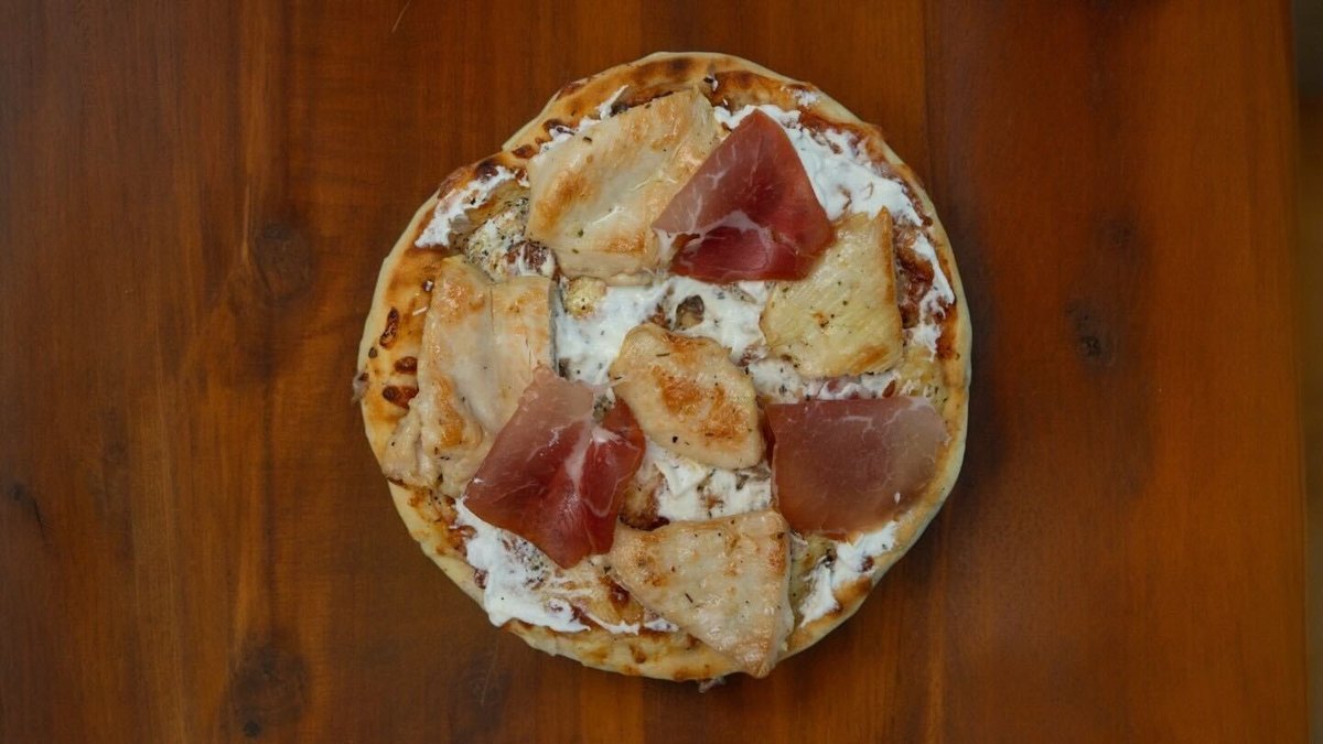 Piletina pizza punjene ivice velika 33cm