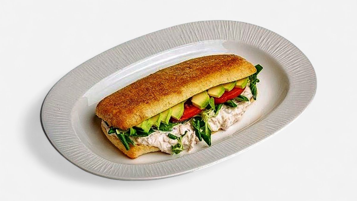 Tuna sendvič na puter hlebu