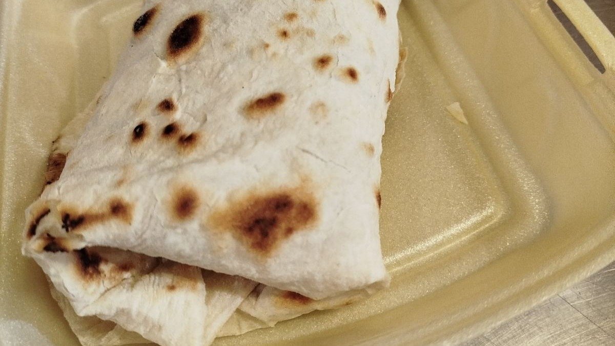 Omlet u tortilji sa kobasicom