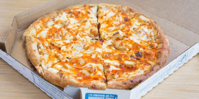 Gluten-Free Buffalo Chicken Pizza