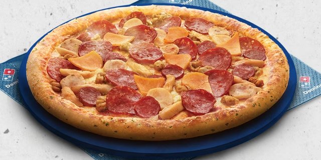 Hand-Tossed Meatzza Pizza