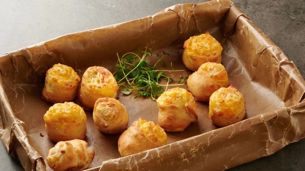 Cheddar bread bites